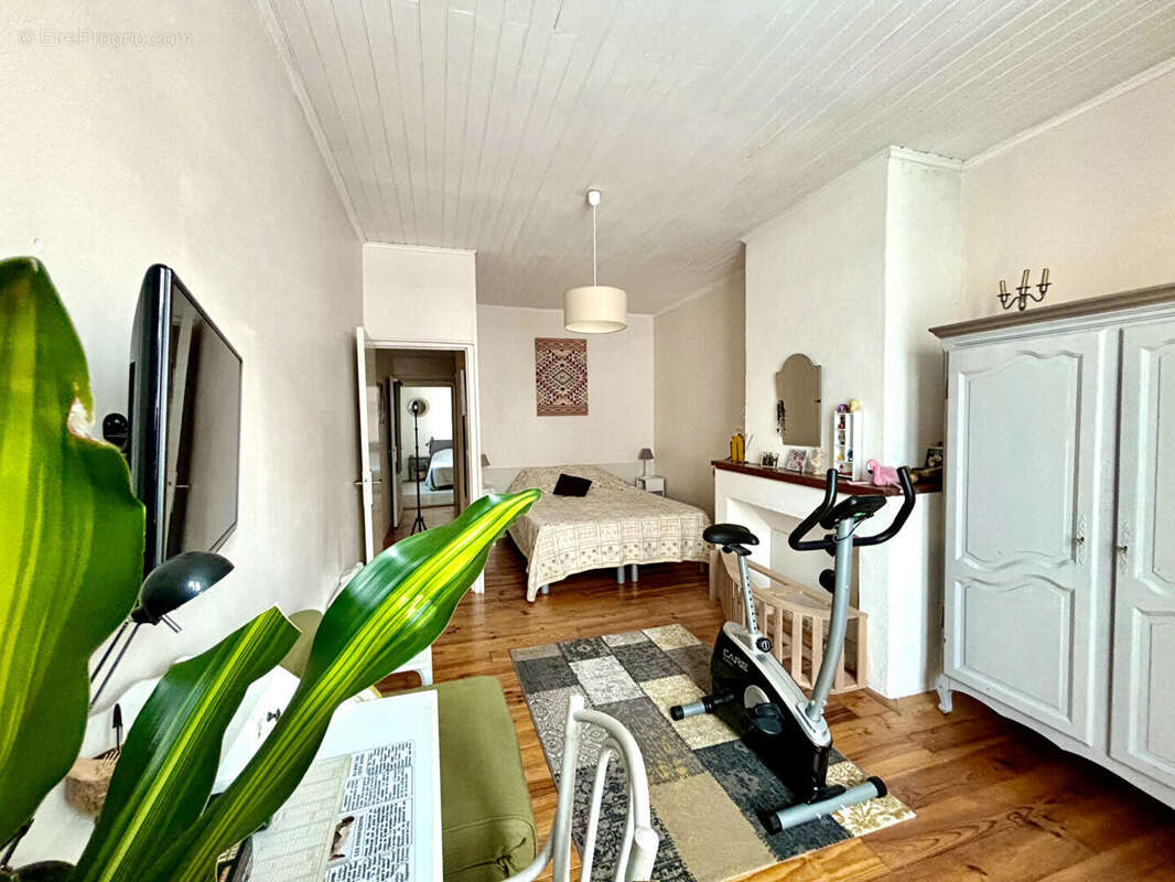 Appartement Rochefort 120 m2 avec terrasse. - photo 8