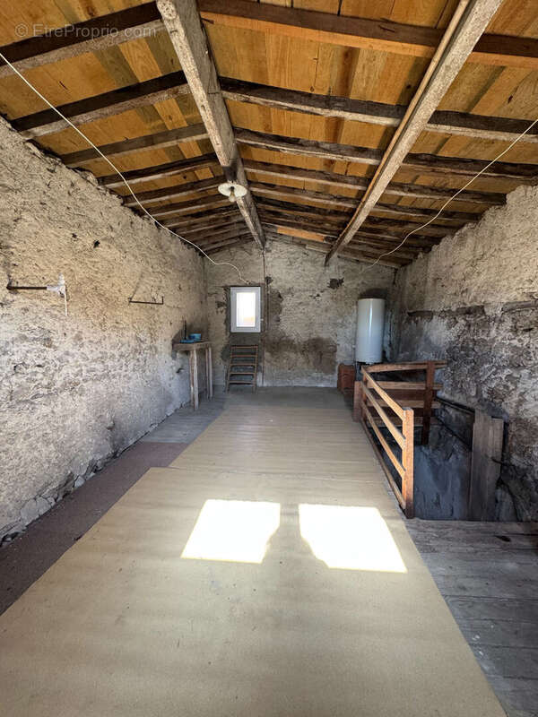 Maison à LA CHAPELLE-PALLUAU