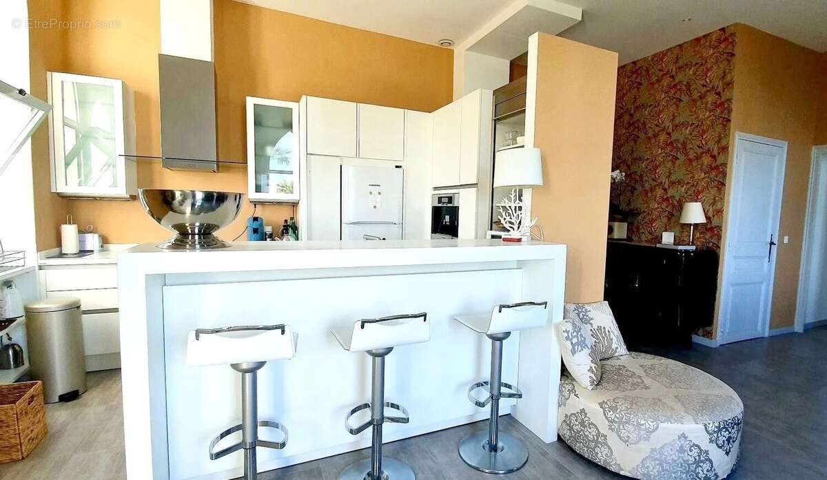 Appartement à VALLAURIS