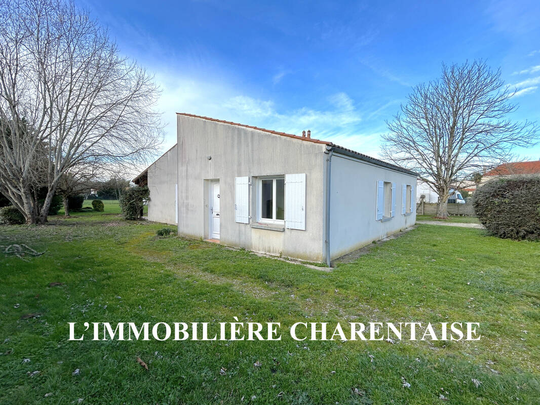 Maison à CORME-ECLUSE