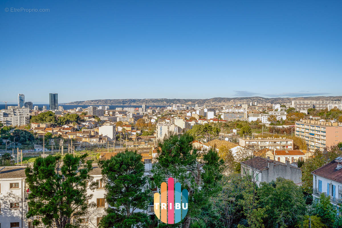 Appartement à MARSEILLE-4E