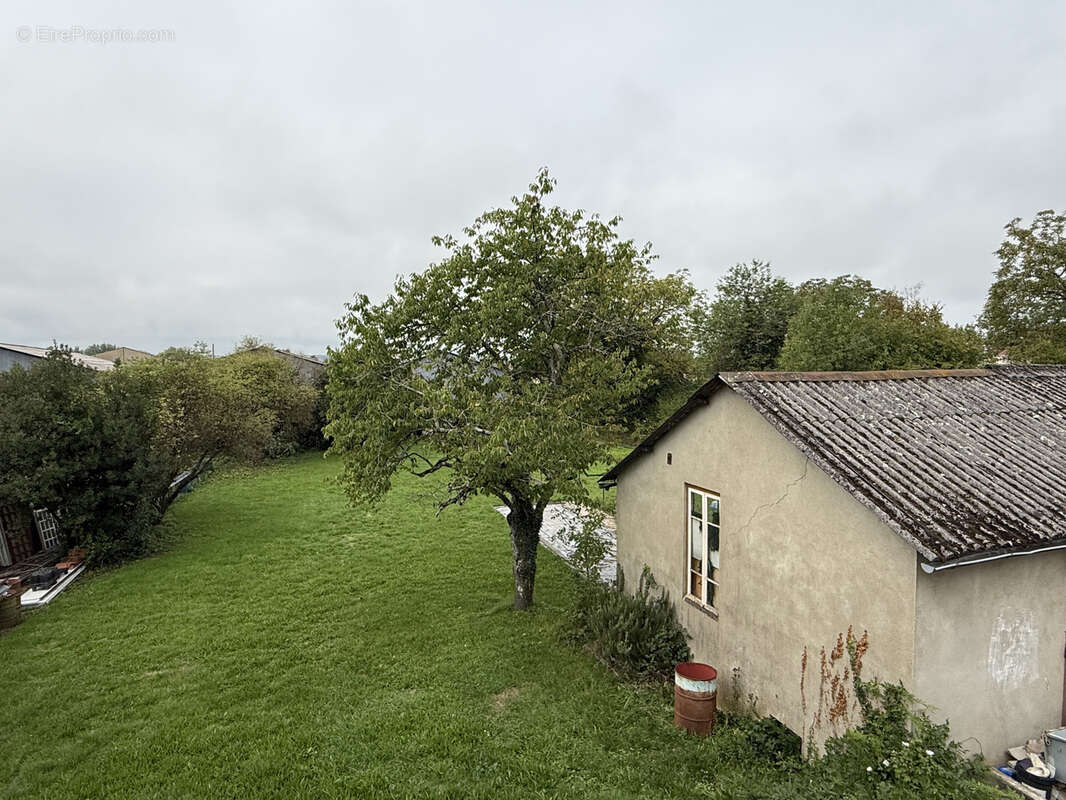 Maison à SAINT-YORRE