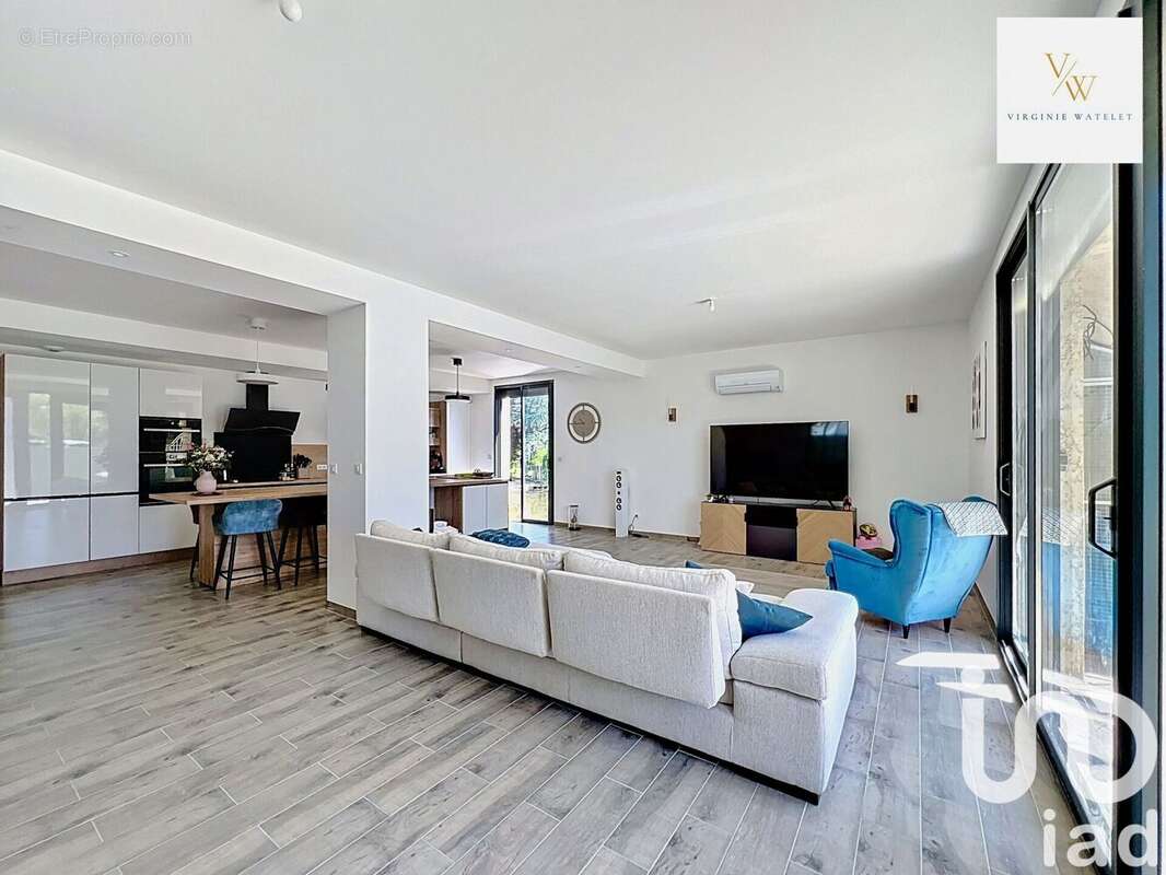 Photo 3 - Maison à SAINT-CLEMENT-DE-RIVIERE