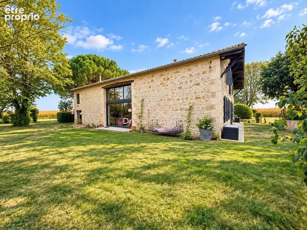 Maison 8 pièces 240 m² à vendre à Noaillac (33190) - photo 4