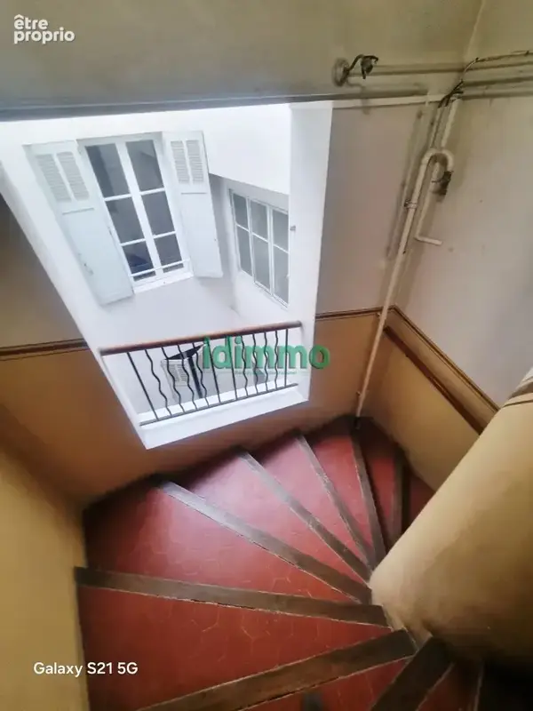 Exclusivité Draguignan bel immeuble en trés bon état de 238m+dépendances 2 appartements F3+2 F1 dépendances ga - photo 6