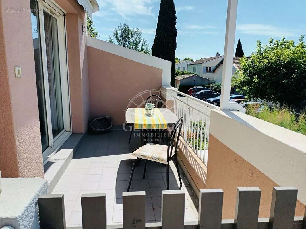 L'Isle-sur-la-Sorgue, appartement de 58 m² avec terrasse et parking - photo 2