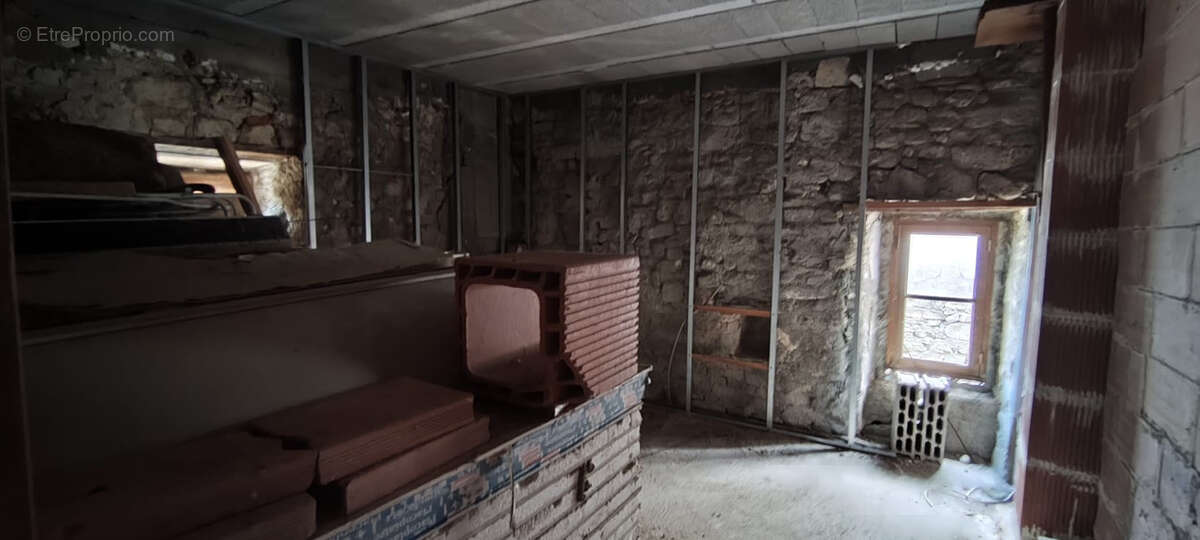 Maison de village à rénover - photo 8