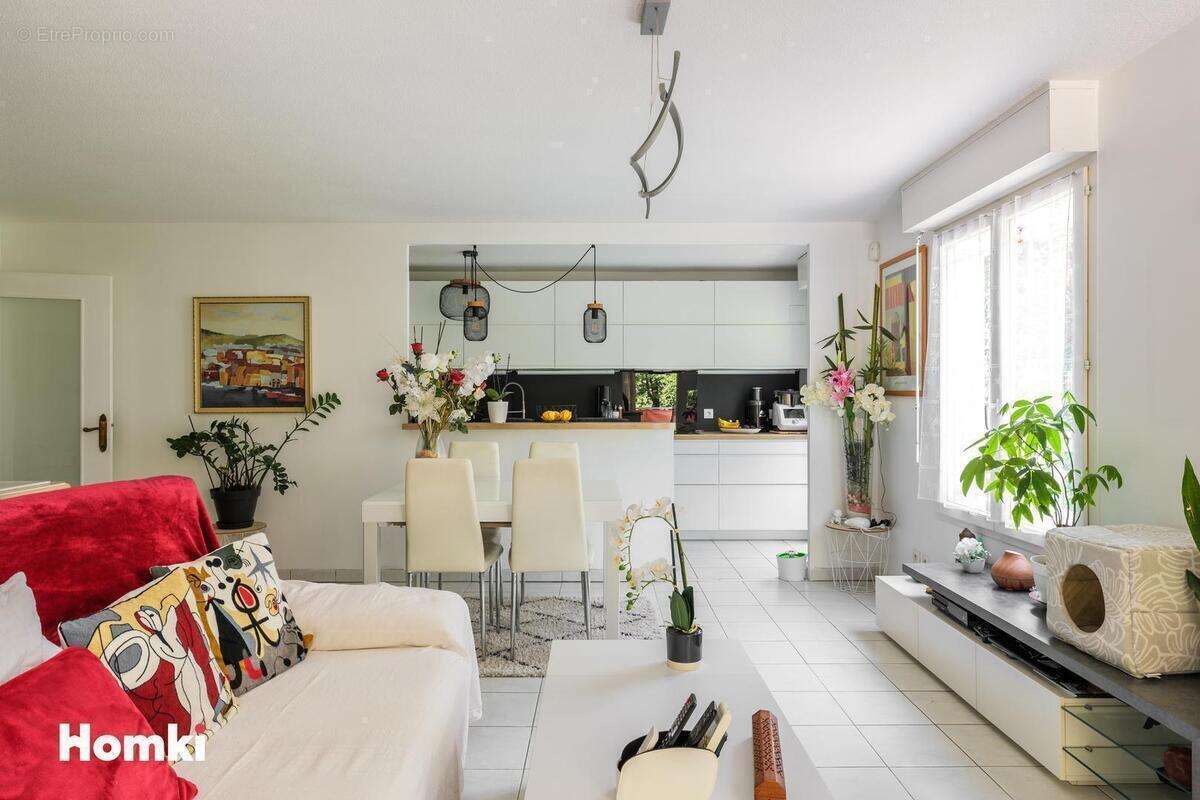 Appartement à VILLENEUVE-LOUBET