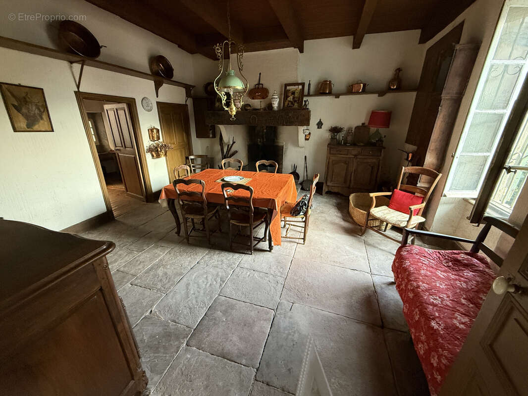 Maison à VABRES-L'ABBAYE