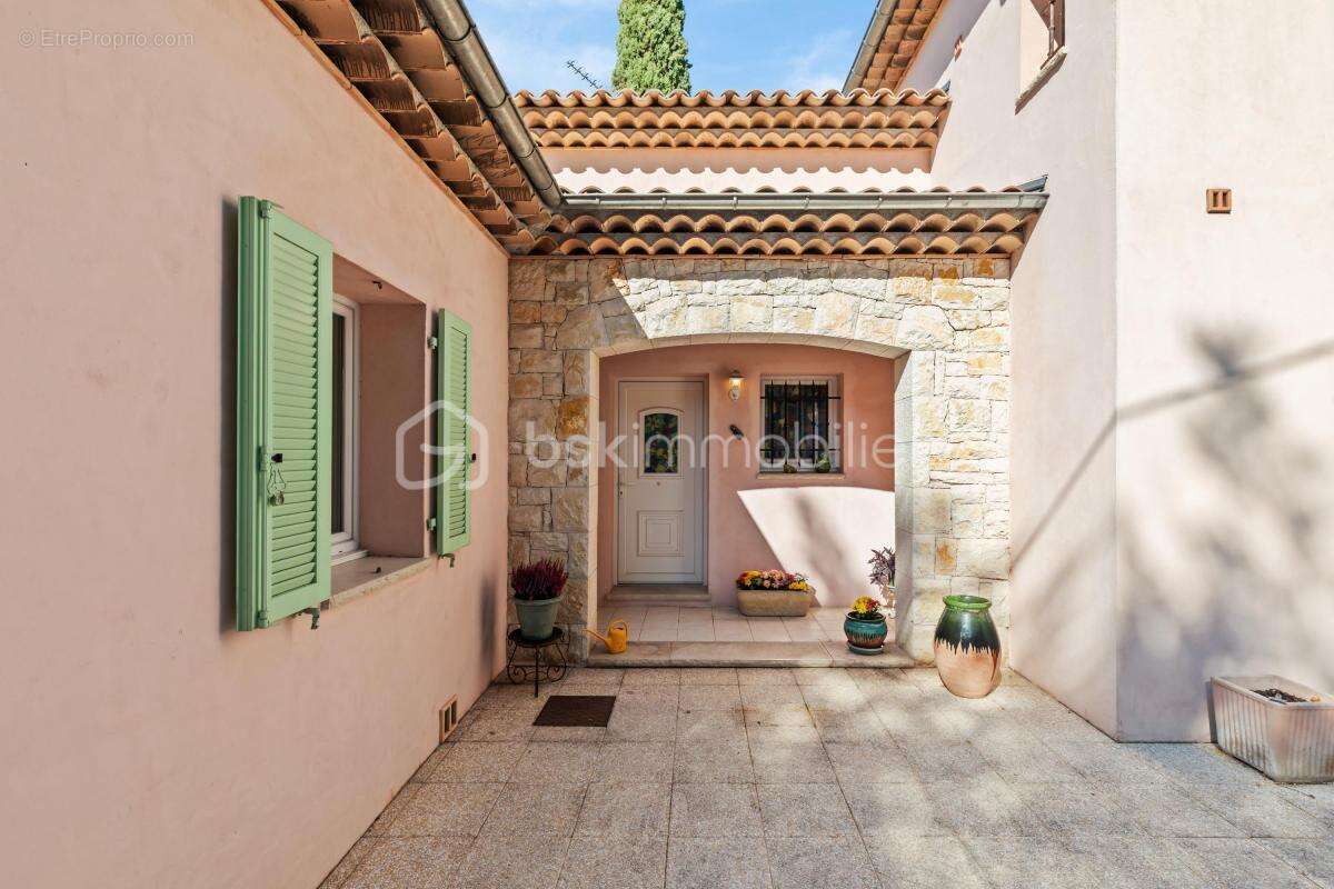 Maison à LA COLLE-SUR-LOUP