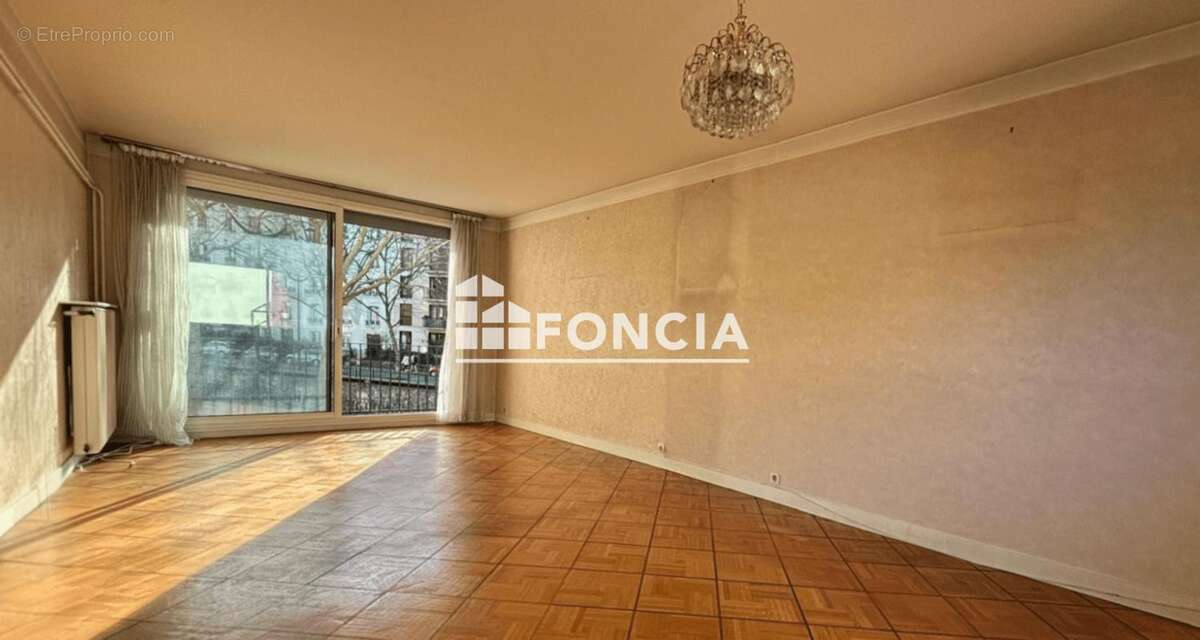 Appartement à PARIS-12E