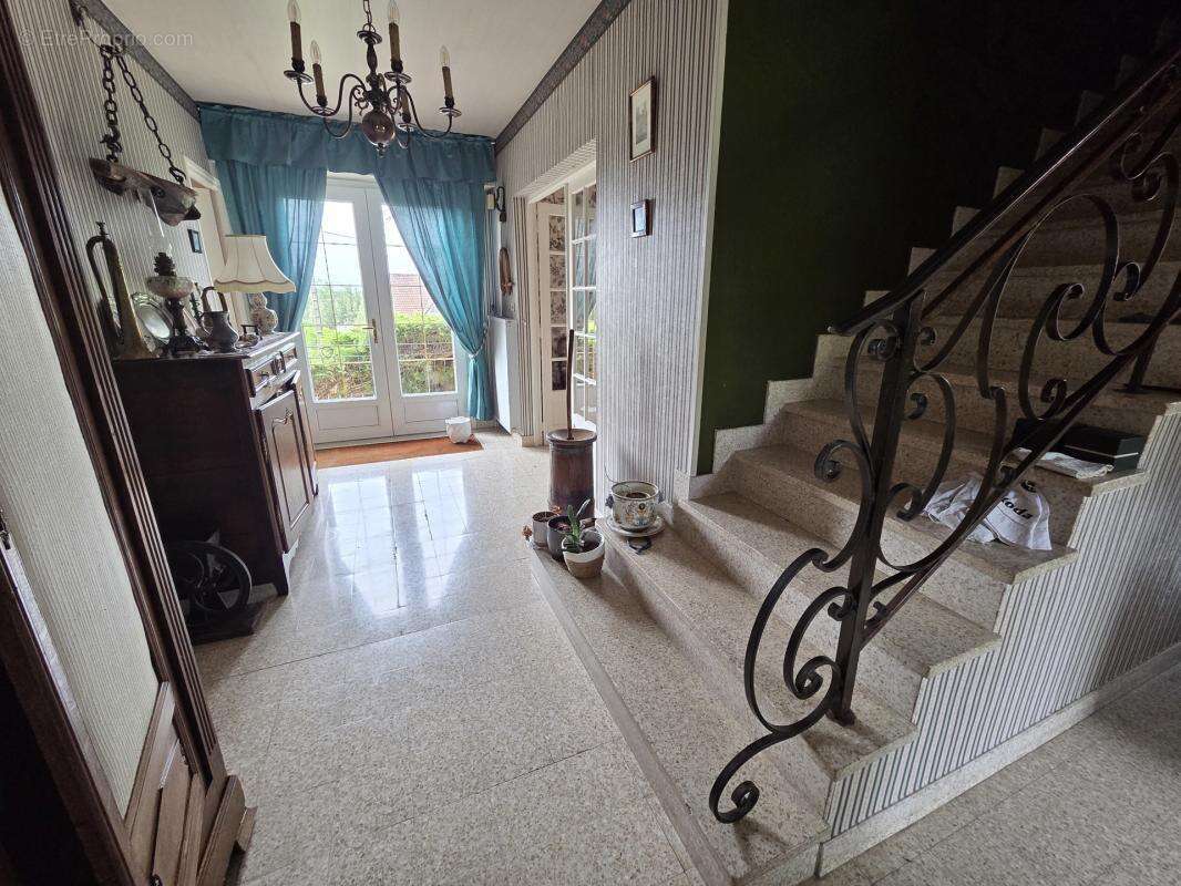 Pavillon individuel briques sous sol 170m² hab sur 1050m² - photo 11