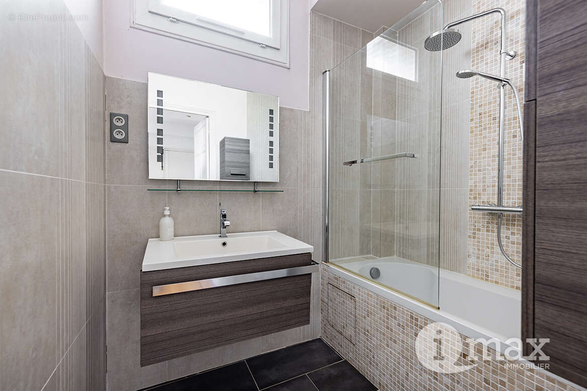 Appartement à BOIS-COLOMBES