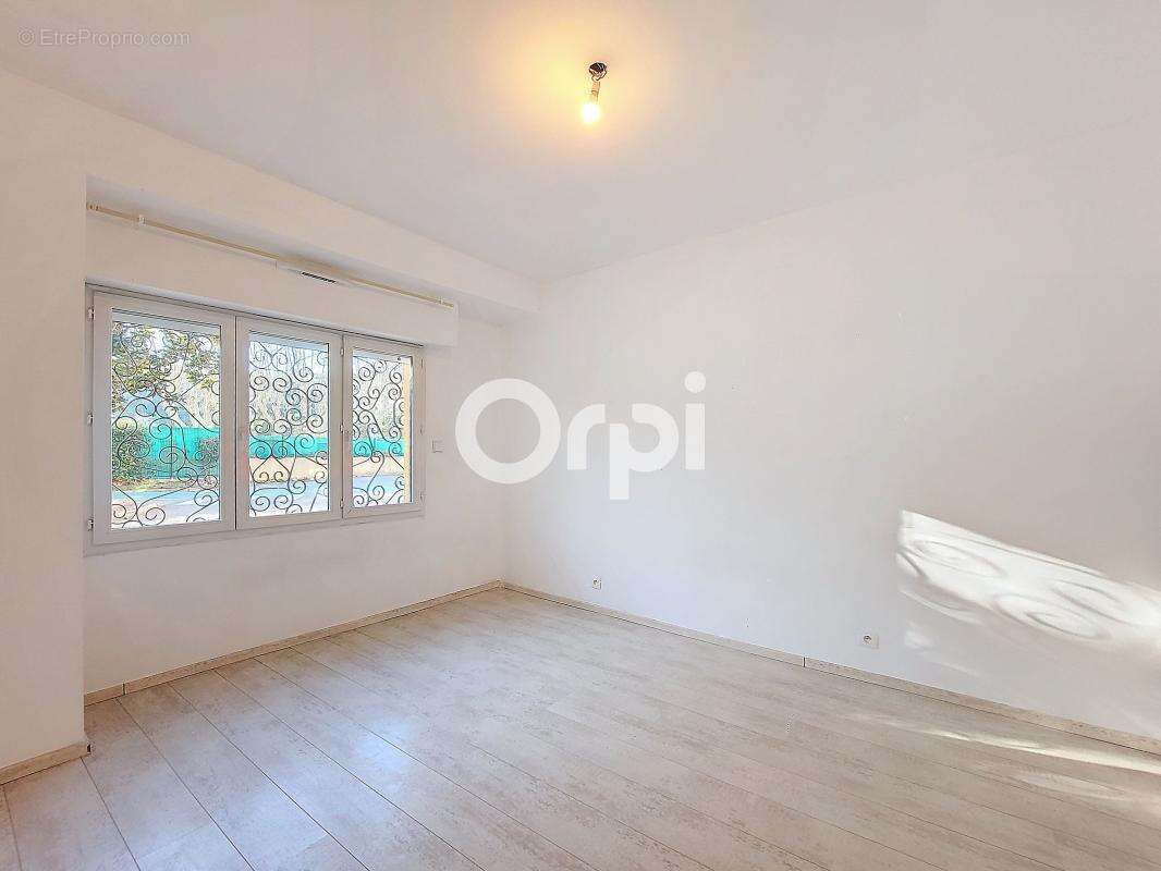 Appartement à VILLENEUVE-LOUBET