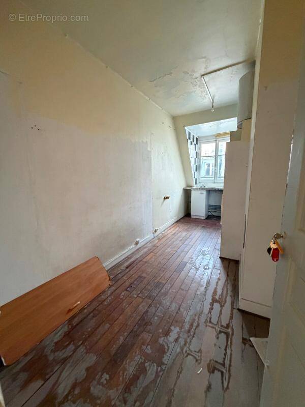 Appartement à PARIS-7E