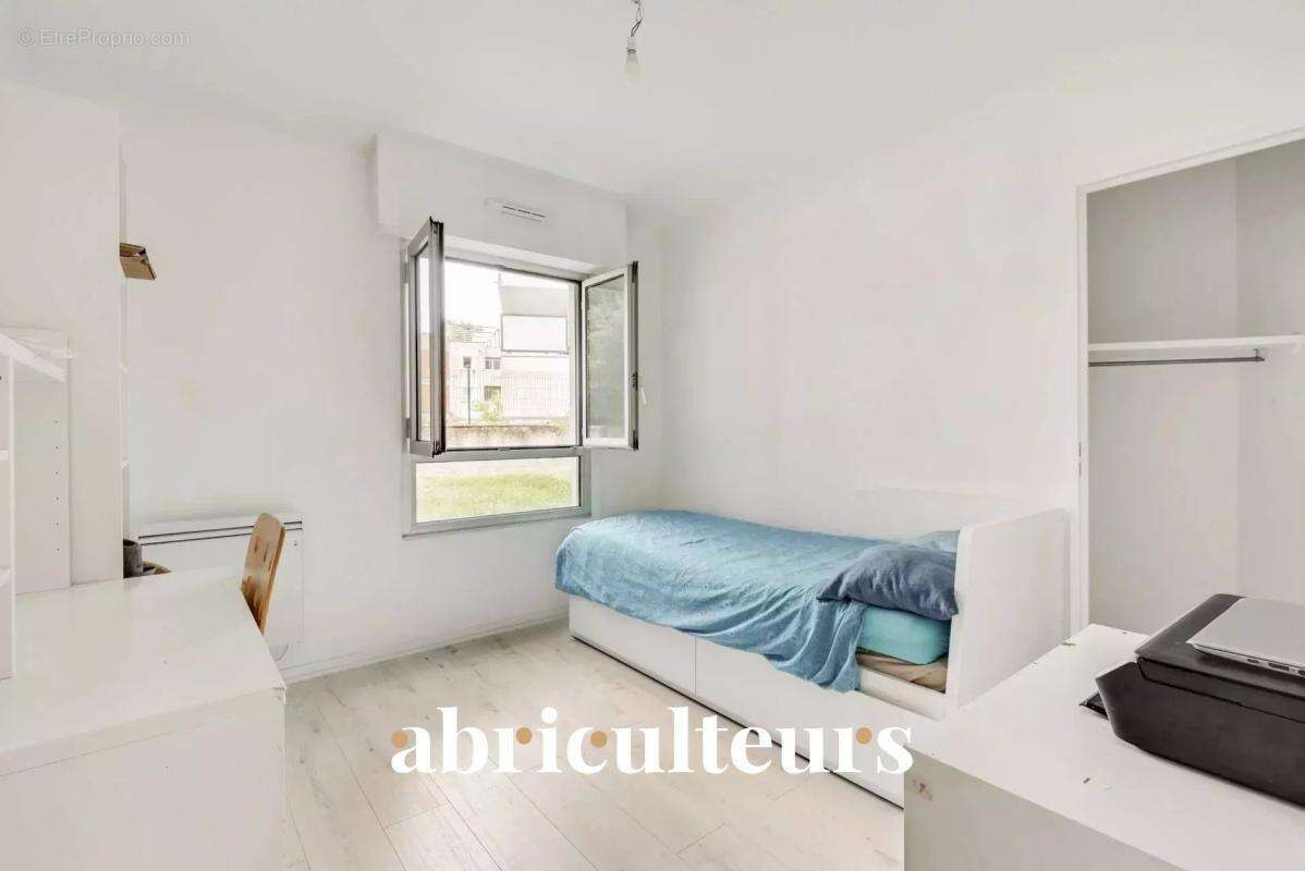 Appartement à ISSY-LES-MOULINEAUX