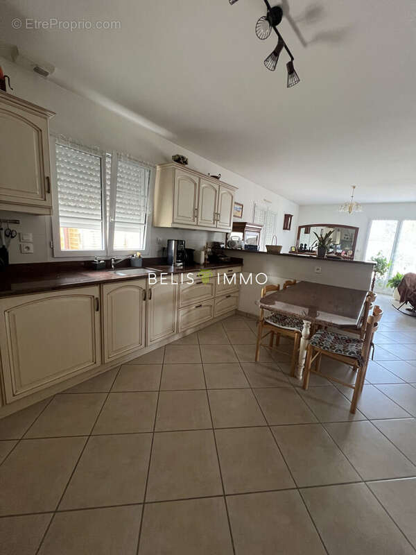 Maison 145 m² à Ballan-Mire  - photo 5