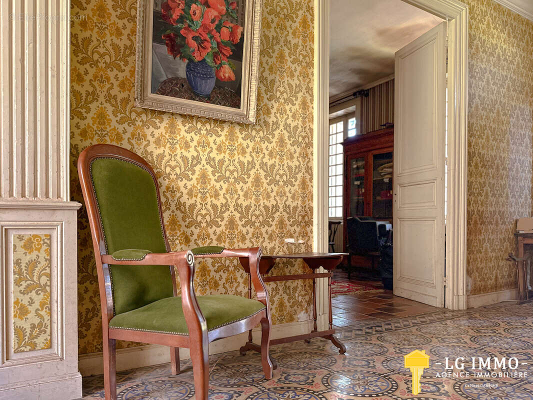 Maison à VILLARS-EN-PONS