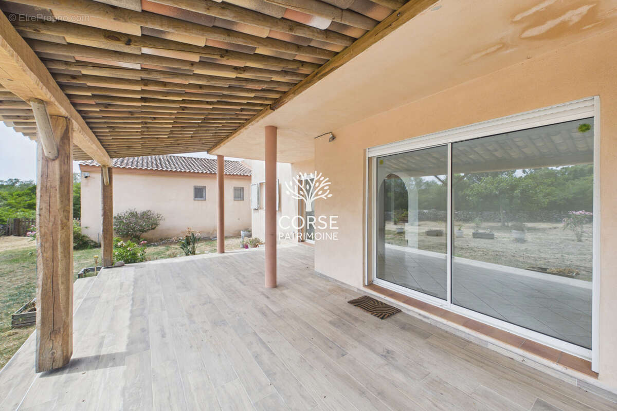 Maison avec appartement indépendant sur terrain piscinable et constructible - photo 19