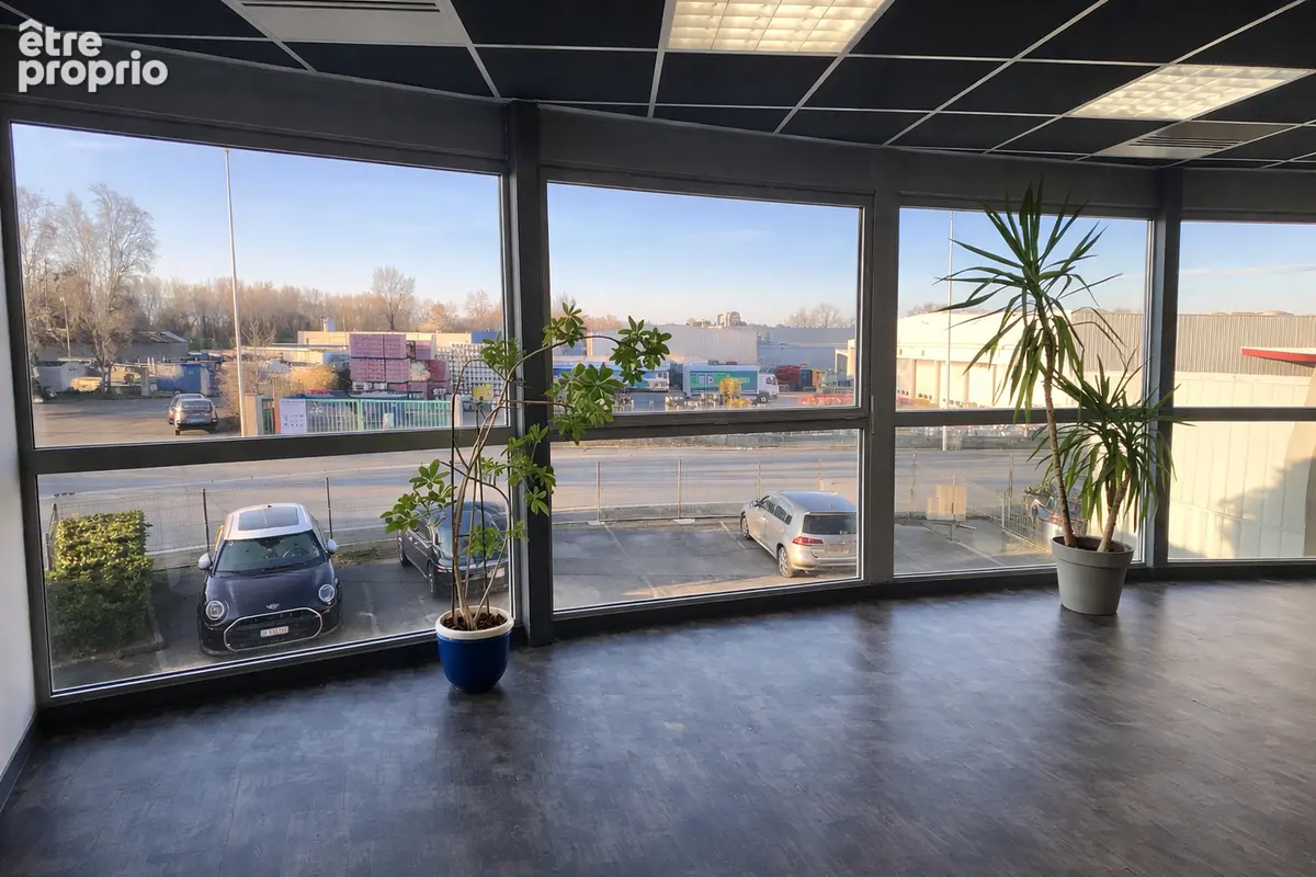 Local d'activité 640 m² Publier 74500 - photo 7