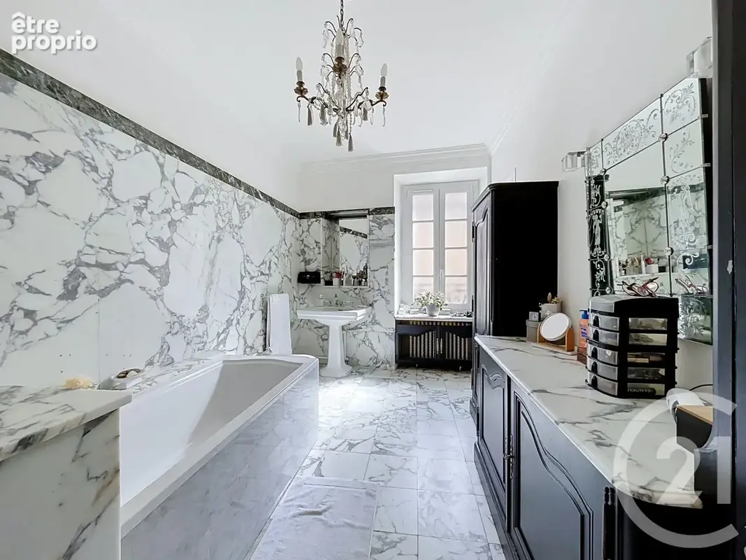 Maison 8 pièces 310 m² à vendre à Moissy-Cramayel (77550) - photo 11