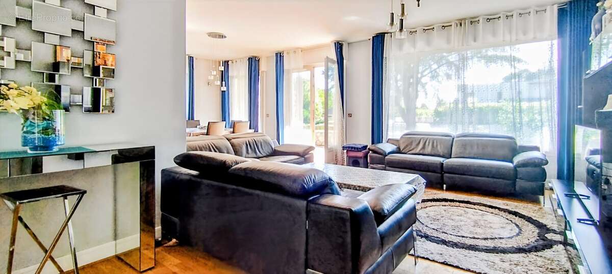 Maison à MONTMORENCY