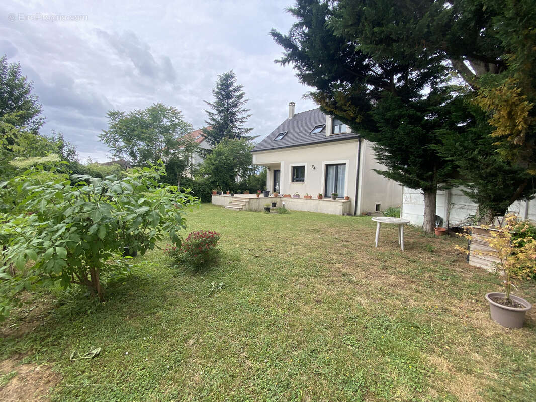 Maison à PARAY-VIEILLE-POSTE