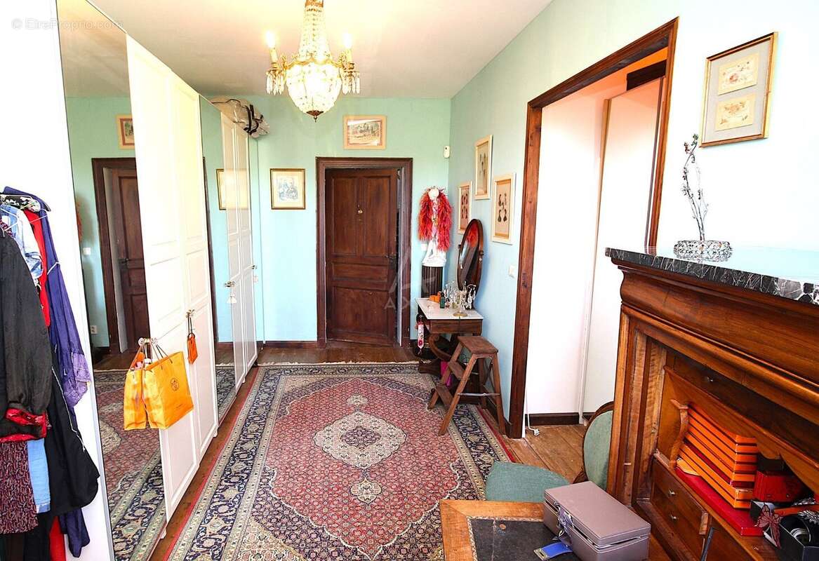 Maison à MERLES