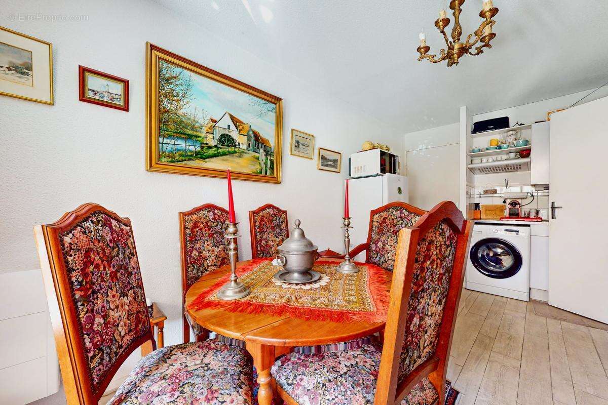 Appartement à VAUX-SUR-MER