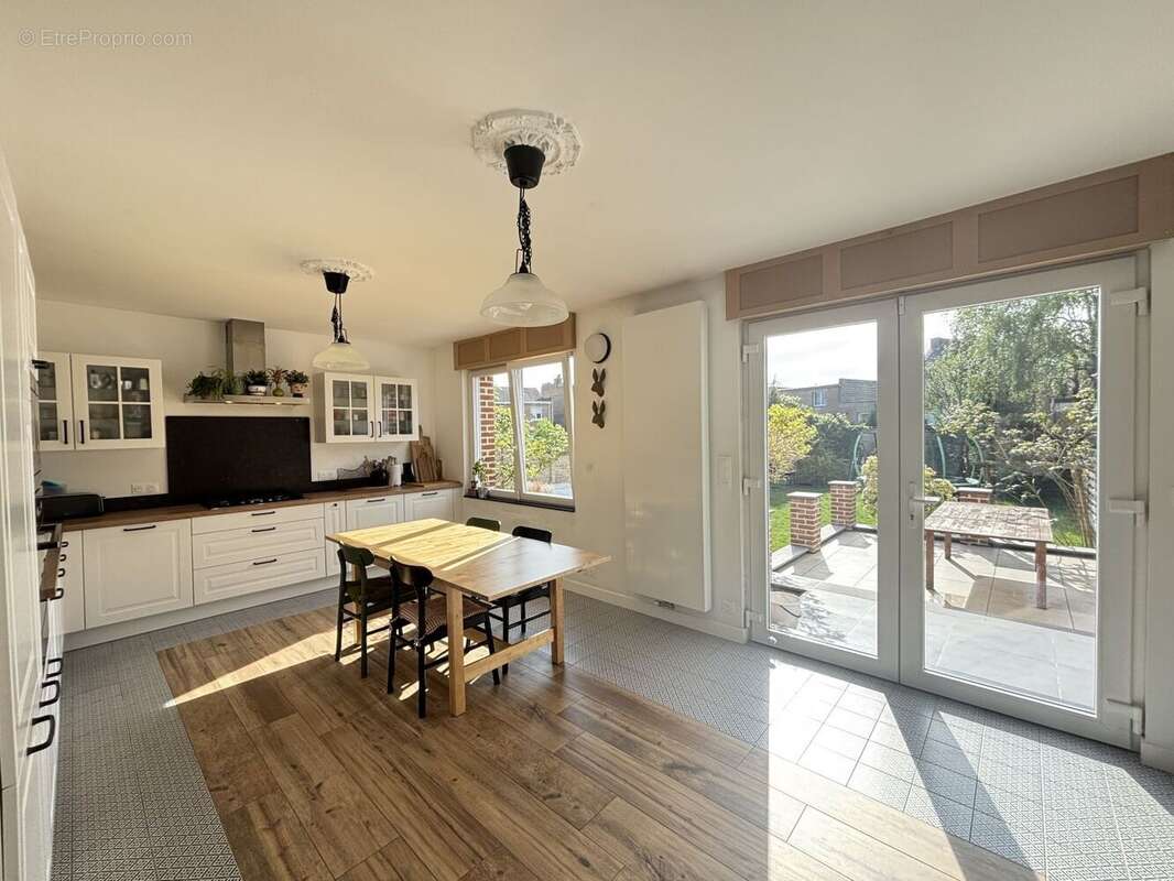 Maison à LYS-LEZ-LANNOY