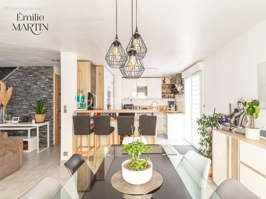 Maison à CREVIN