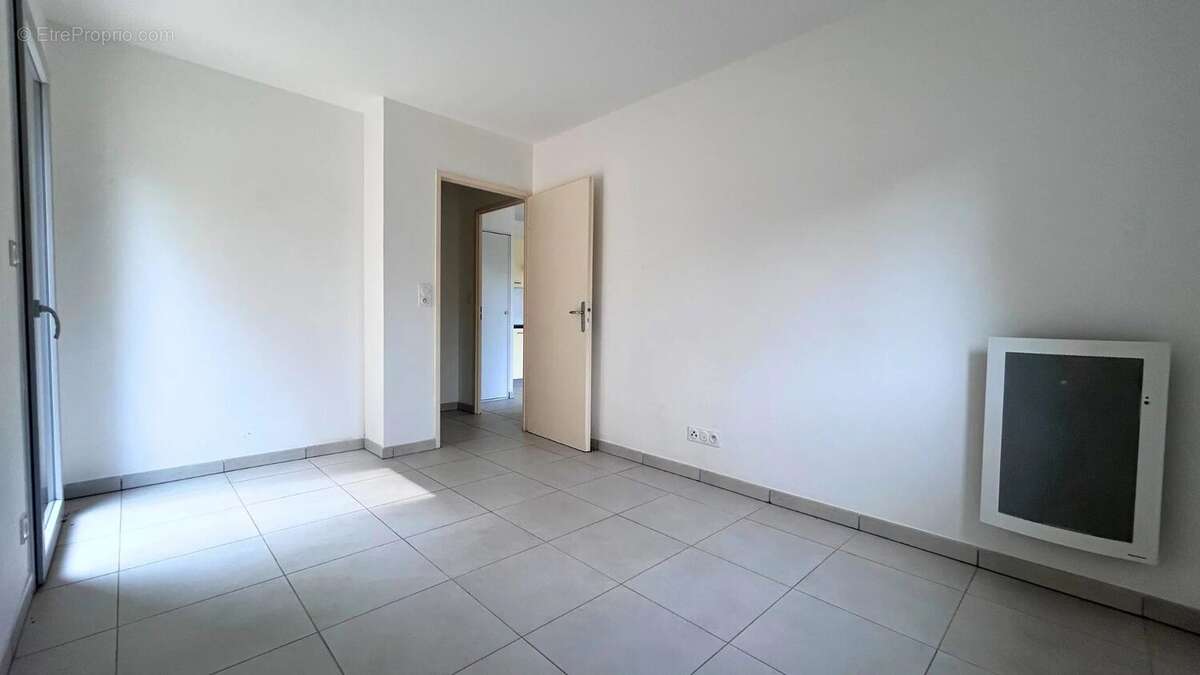 Appartement à COGOLIN