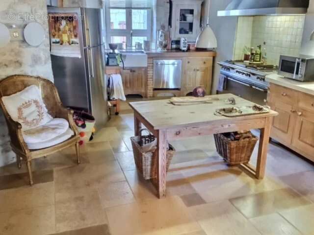 Maison à CASTELNAU-MONTRATIER