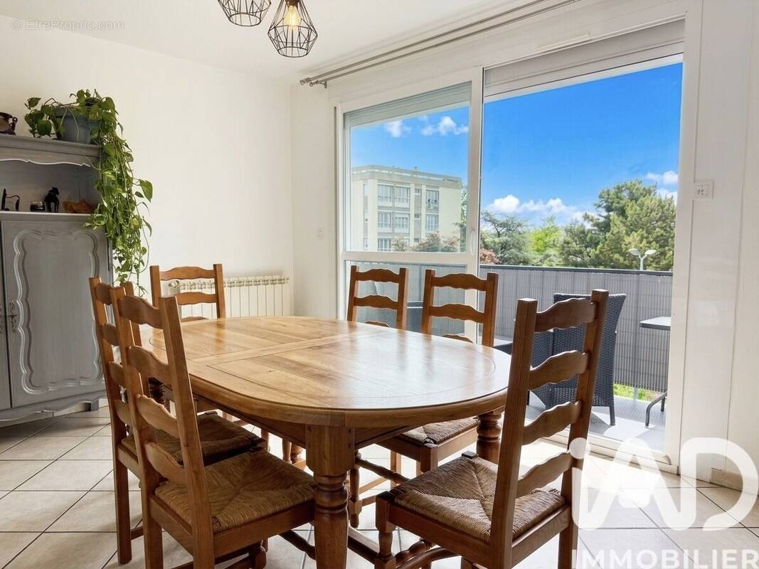 Photo 1 - Appartement à GRIGNY