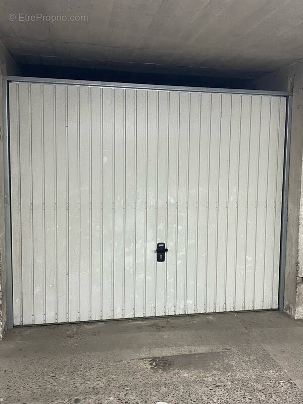 Parking à BORDEAUX