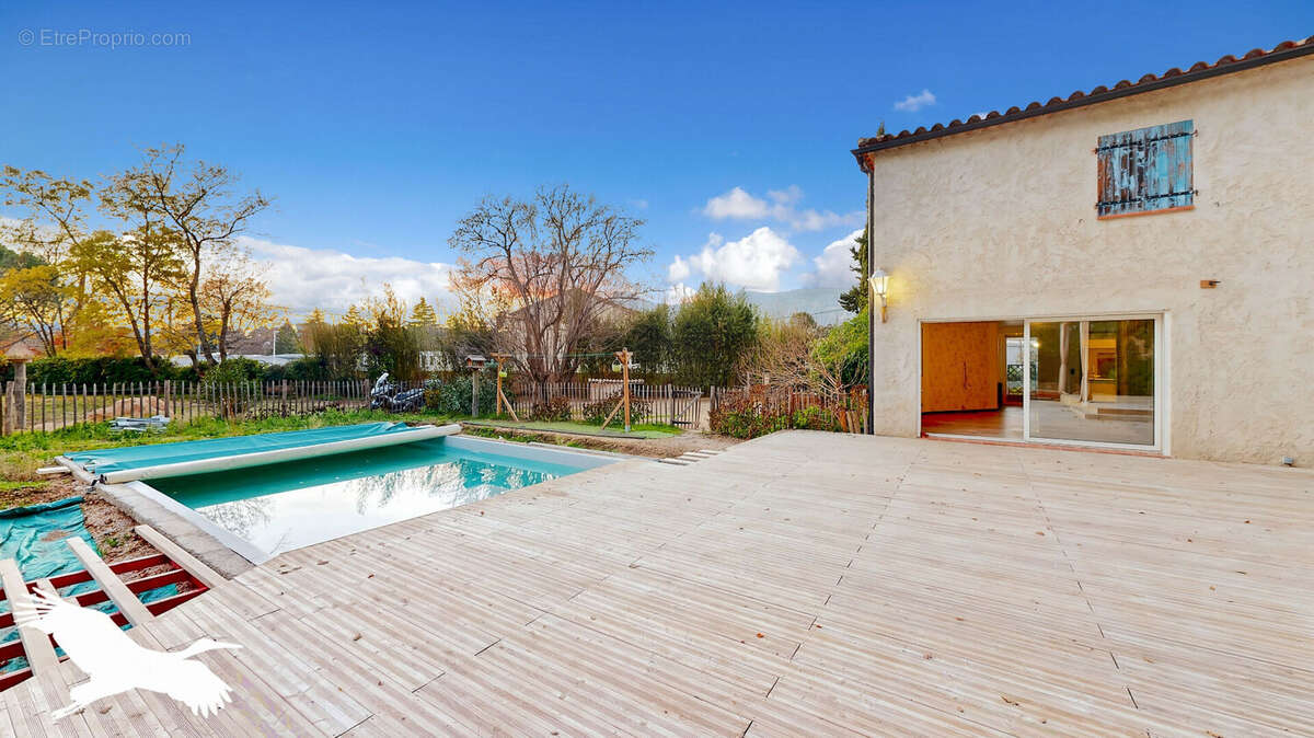 Maison à ROQUEVAIRE