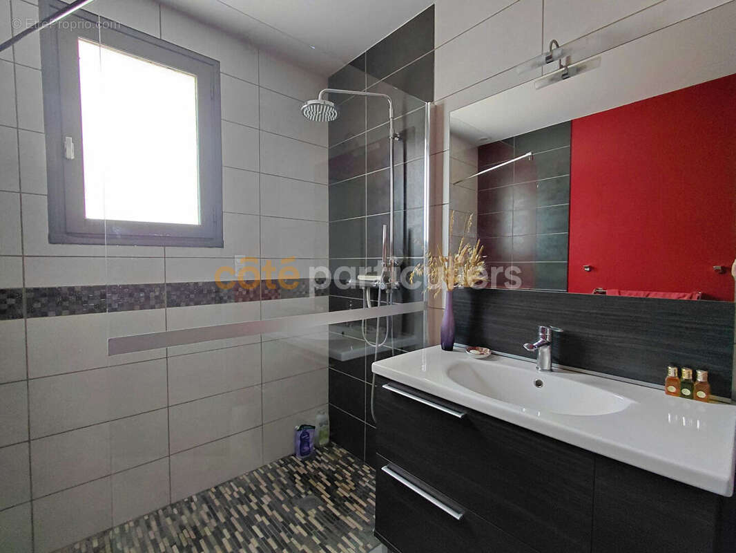 Maison 145m² habitables - LA JARRIE - photo 11