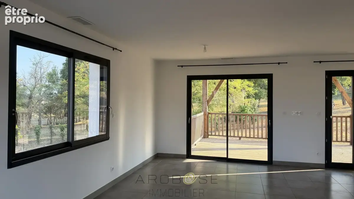 Villa contemporaine de plain-pied avec garage et jardin . - photo 11