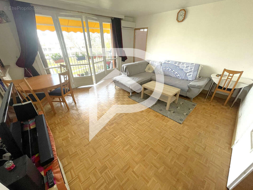 Appartement à ENGHIEN-LES-BAINS