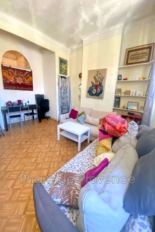 Appartement à MARSEILLE-2E