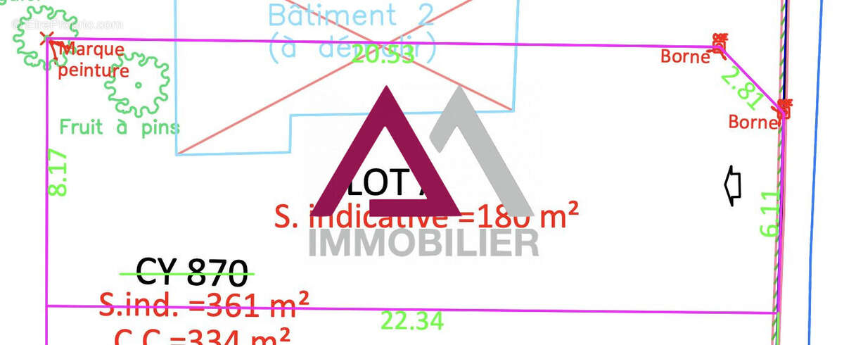 Terrain à SAINT-PIERRE