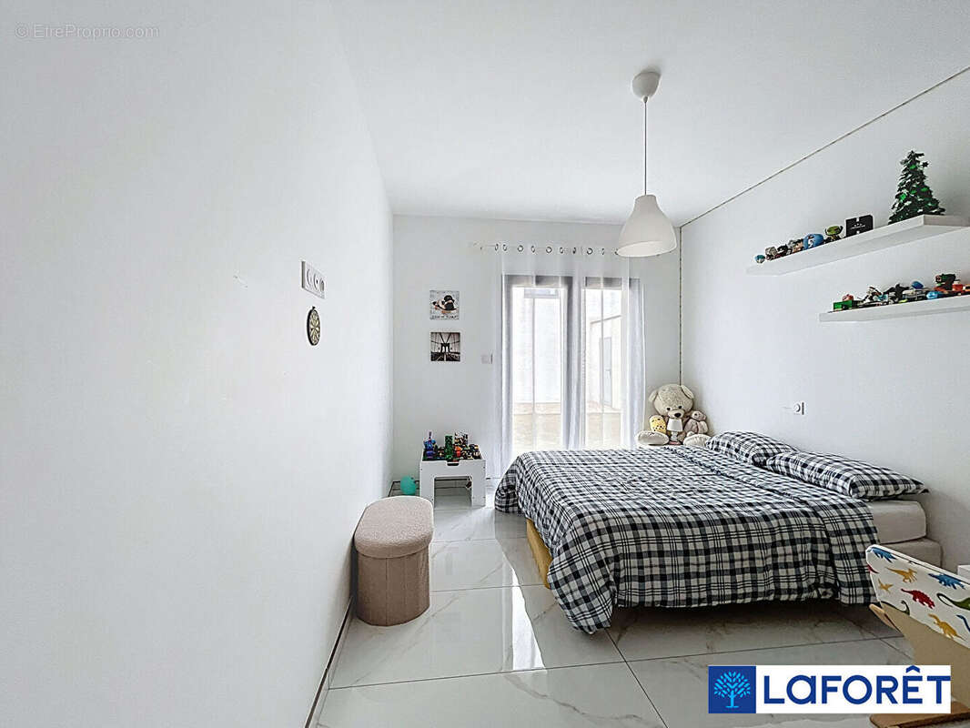 Maison à IS-SUR-TILLE