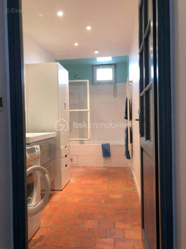 Appartement à AUBERVILLIERS