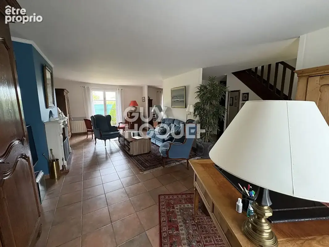 Maison 6 pièces 137 m² à vendre à Lacroix-Saint-Ouen (60610) - photo 2