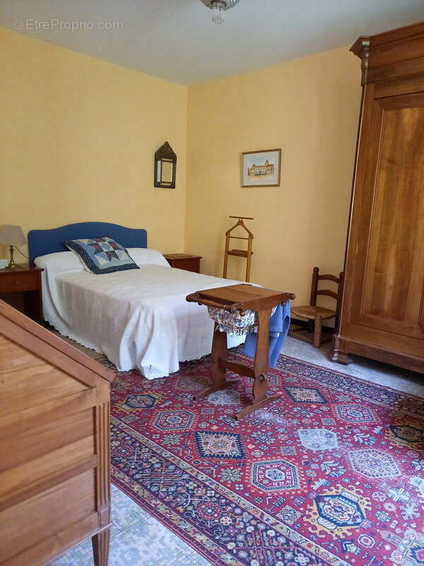 Maison à SAINT-CHRISTOLY-DE-BLAYE