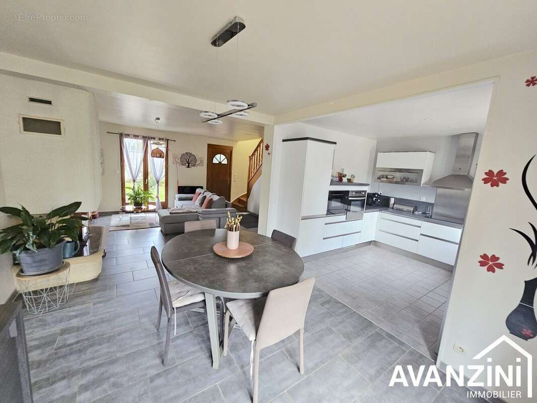 Maison à VILLIERS-SUR-MORIN