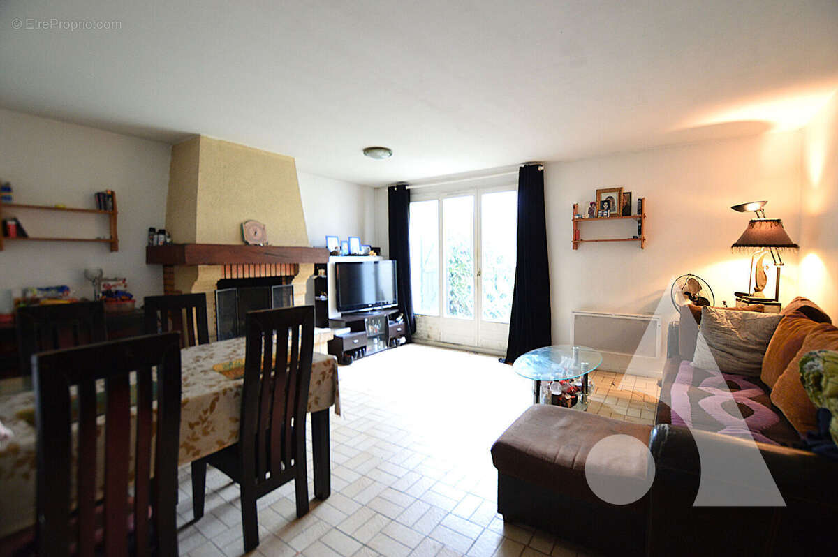 Maison à MONTIGNY-LES-CORMEILLES