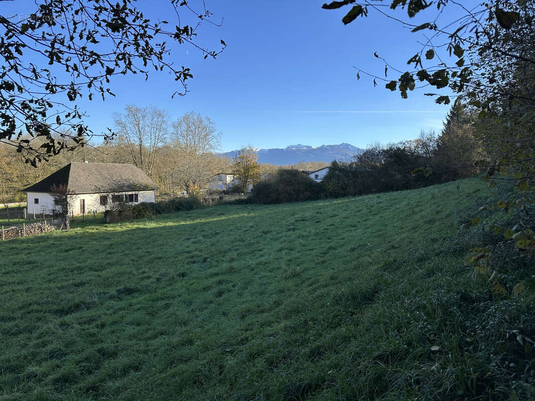 Terrain à MOUMOUR