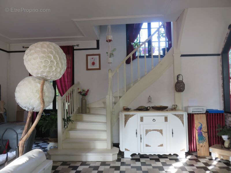 Maison à MEUSNES
