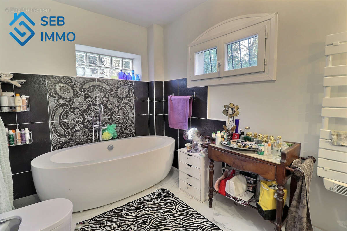 Maison à VILLELONGUE-DELS-MONTS